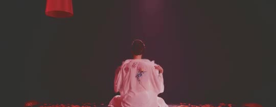 상의탈의 한 다솜 2.gif