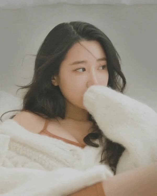 조현 필라테스S 화보 1.gif