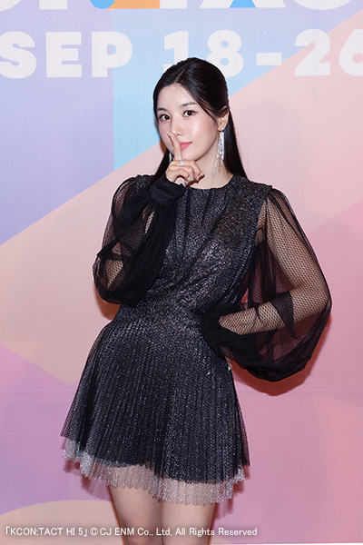 20210919_KCONTACT_KwonEunBi_PHOTOWALL_02.jpg