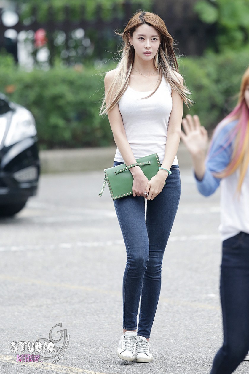 7년 전 출근길 청바지 핏 헬로비너스 나라 7.jpg