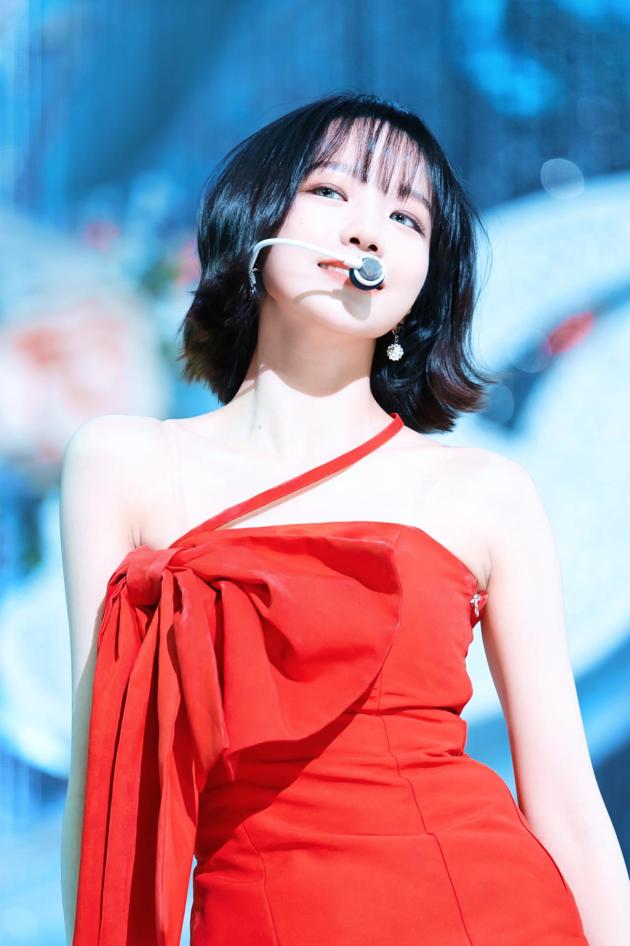 616cb97f29559131a913f298-p.jpg