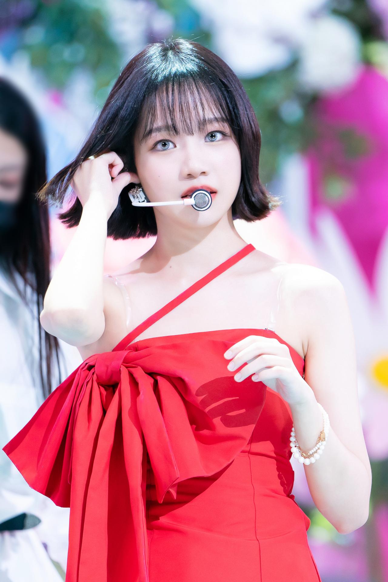616cb9836460b8243e577305-p.jpg