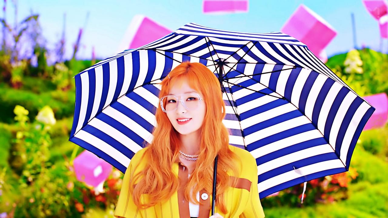 redvelvet Queendom 슬기 (8).jpg