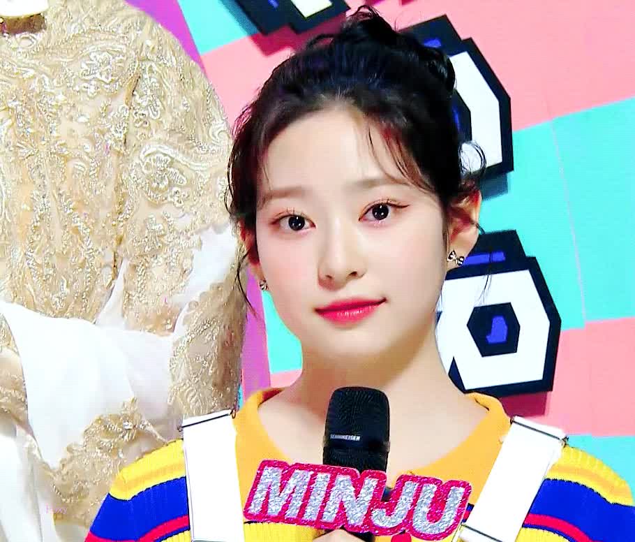 김민주.gif