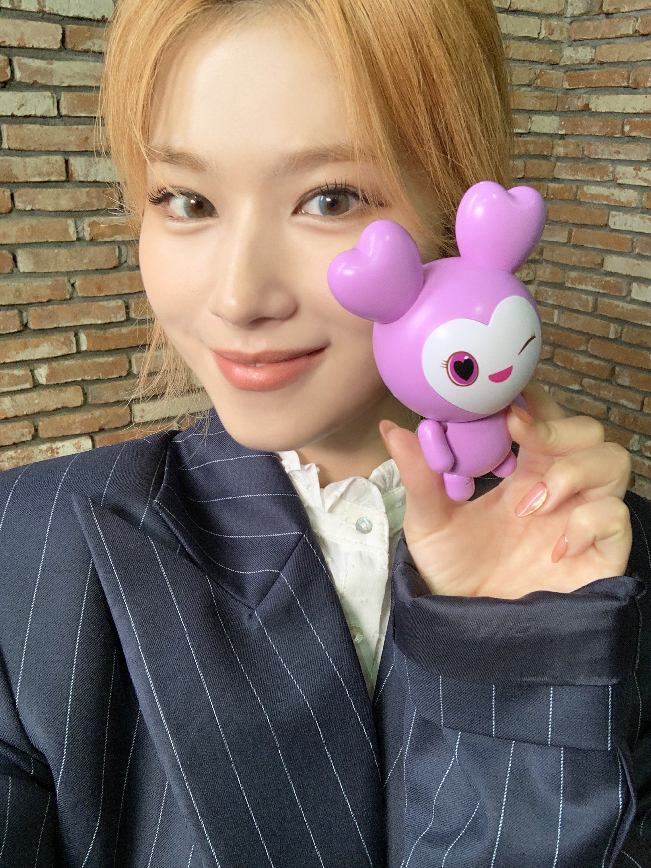 Near_by_TWICE_20211229103105_3. 일곱 번의 12월과 일곱 번의 한 해를.jpg