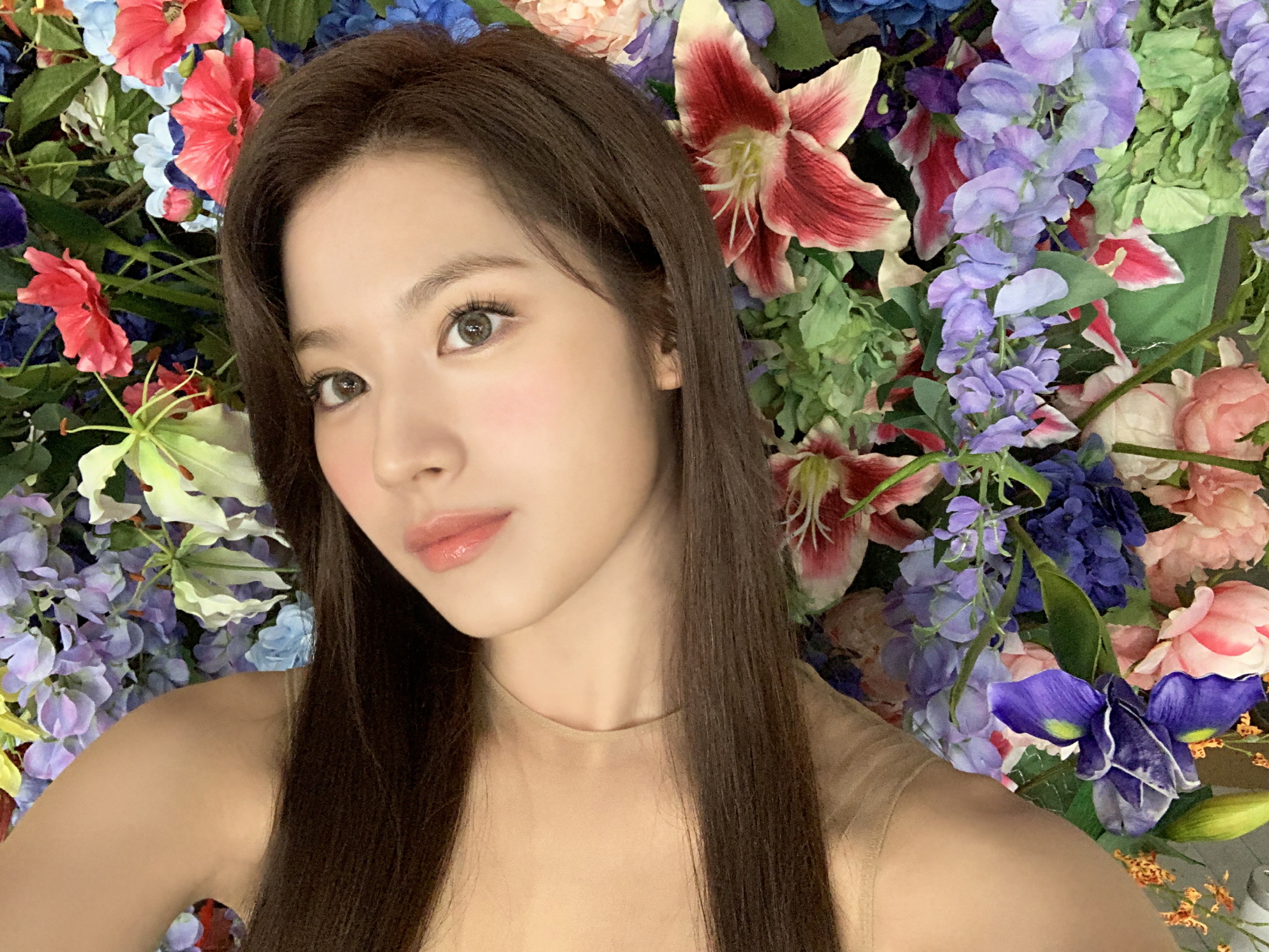 Near_by_TWICE_20211229103053_2. 2021년 12월 29일까지.jpg