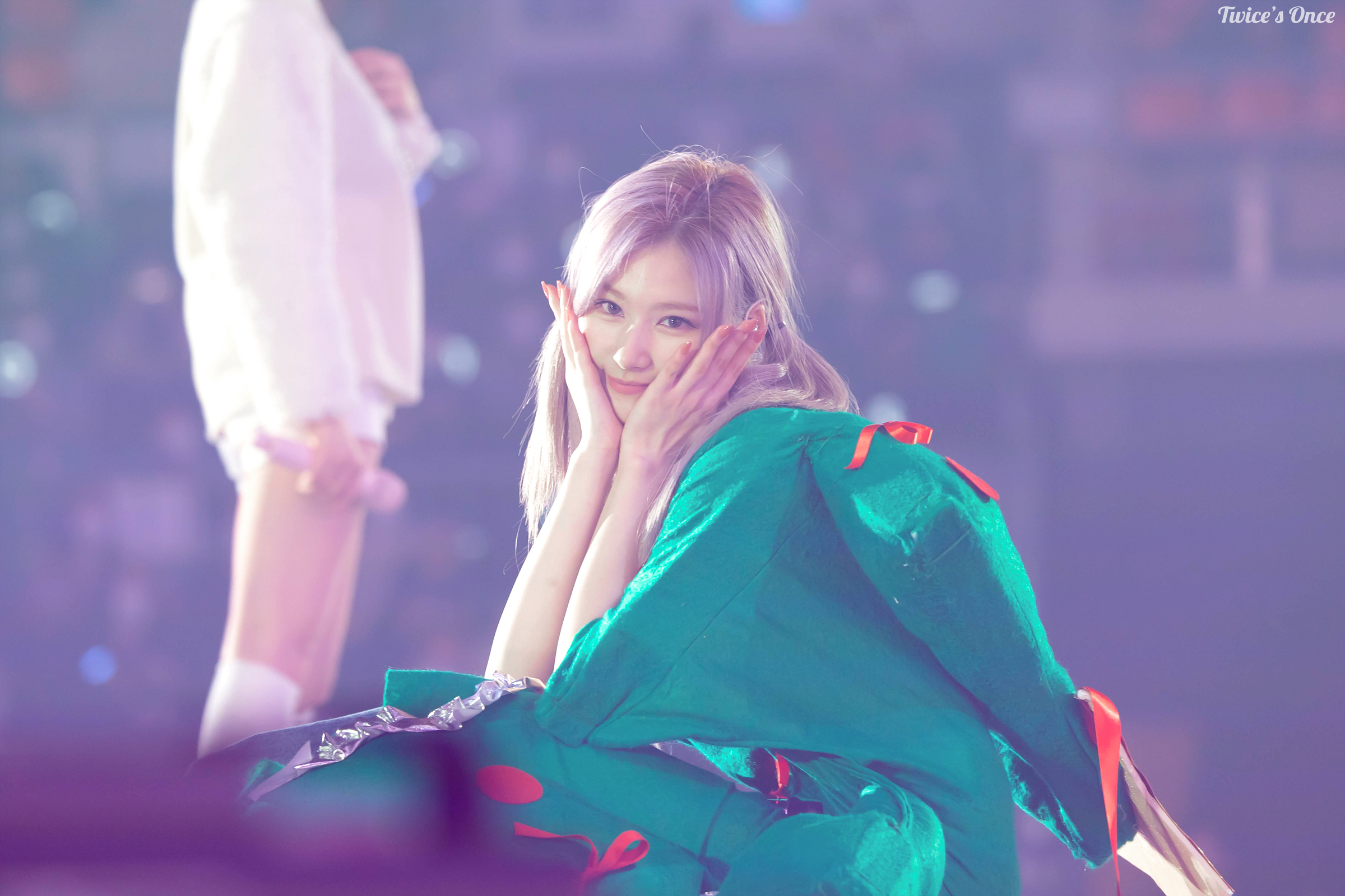 콘서트 월드투어 사나 9.jpg