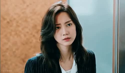 안경 벗은 장겨울 선생님 - 꾸르