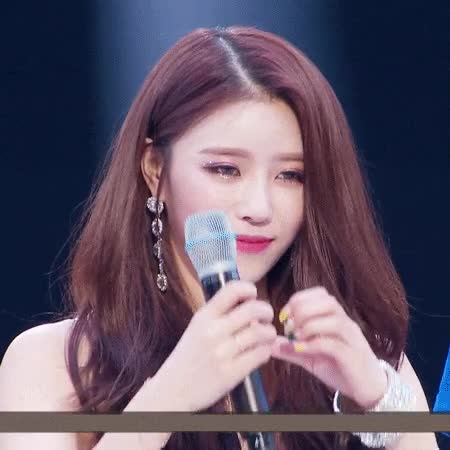 러블리즈 이미주 3.gif