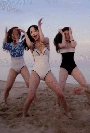 2728265095_leW6mo5y_c689788a3d0e212f409b097984f8188b65cc9382.gif