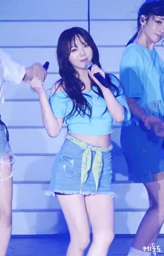 러블리즈 케이1.gif