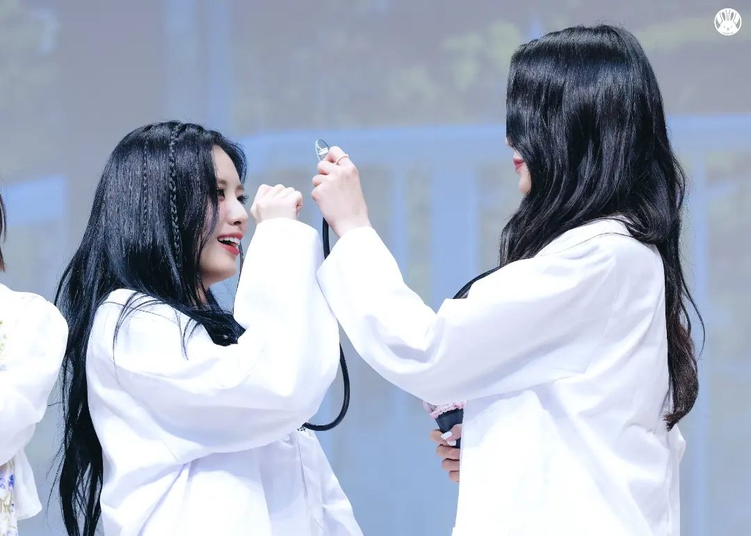 jiwon.xparkx_p_Cgju9Z1ve65_2.jpg