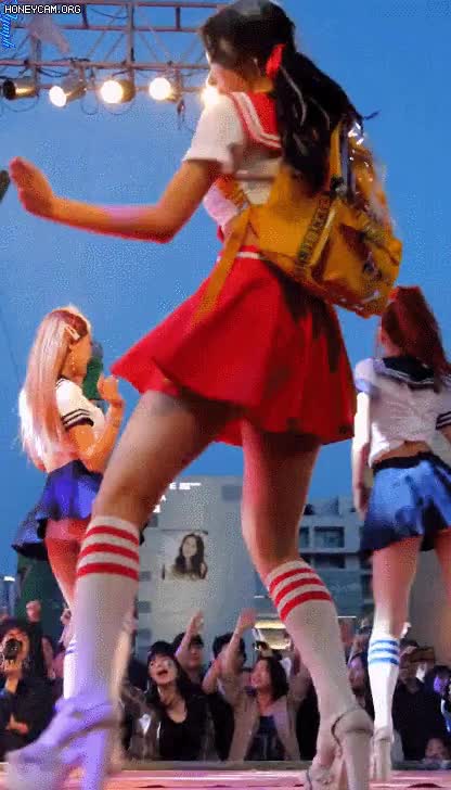 블랙바니 하나 스쿨룩1.gif