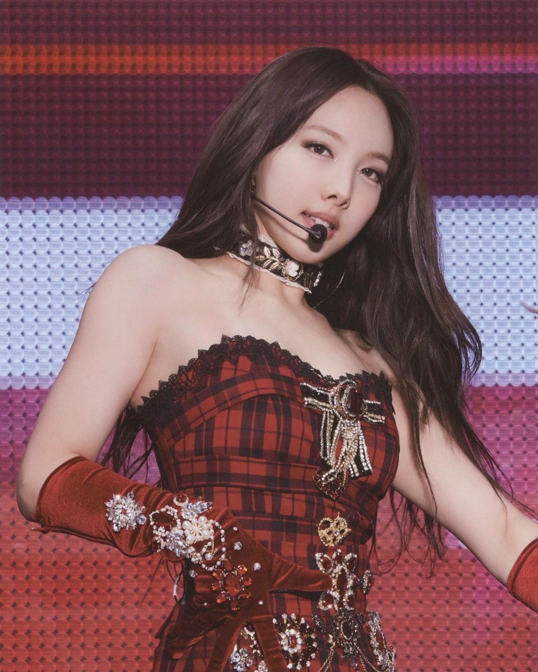 nayeon.fp_p_CeI5dZplVjV_1.jpg
