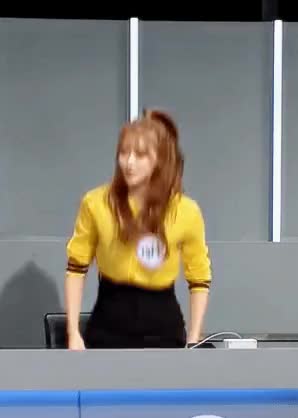 이쁘게하고 왔는데 몰라줘서 삐진 러블리즈 이미주 6.gif
