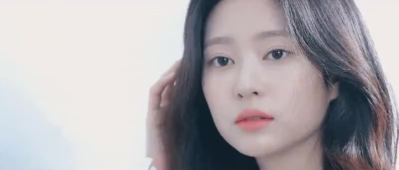 대놓고 이쁜 김민주 4.gif