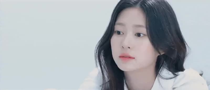 대놓고 이쁜 김민주 3.gif