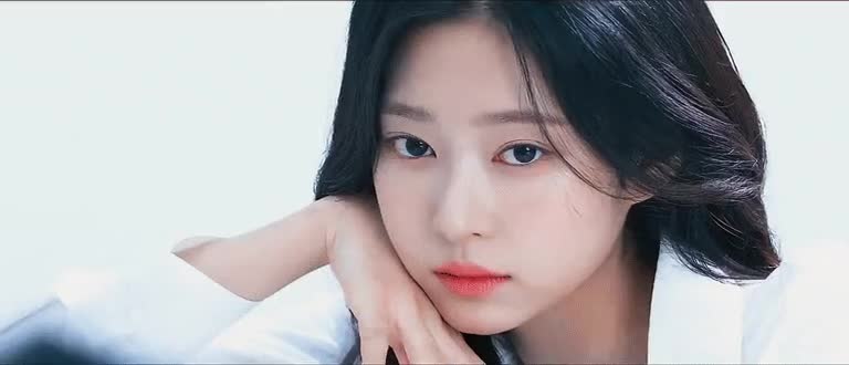 대놓고 이쁜 김민주 16.gif