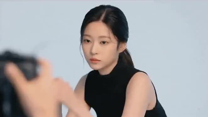 대놓고 이쁜 김민주 13.gif