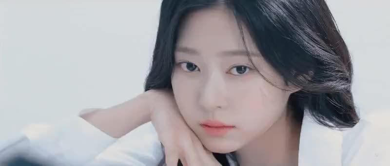 대놓고 이쁜 김민주 2.gif