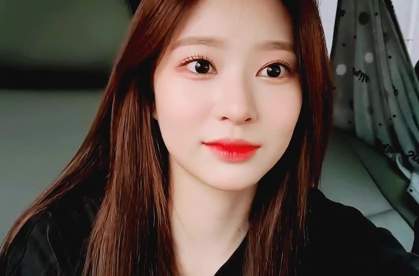 김민주 얼빡샷 2.gif