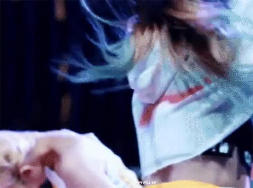 트와이스 눈빛 좋은 사나 2.gif