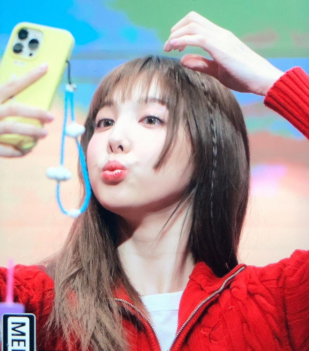 nayeonynyfans1_p_CiOjPUYuqf9_6.jpg