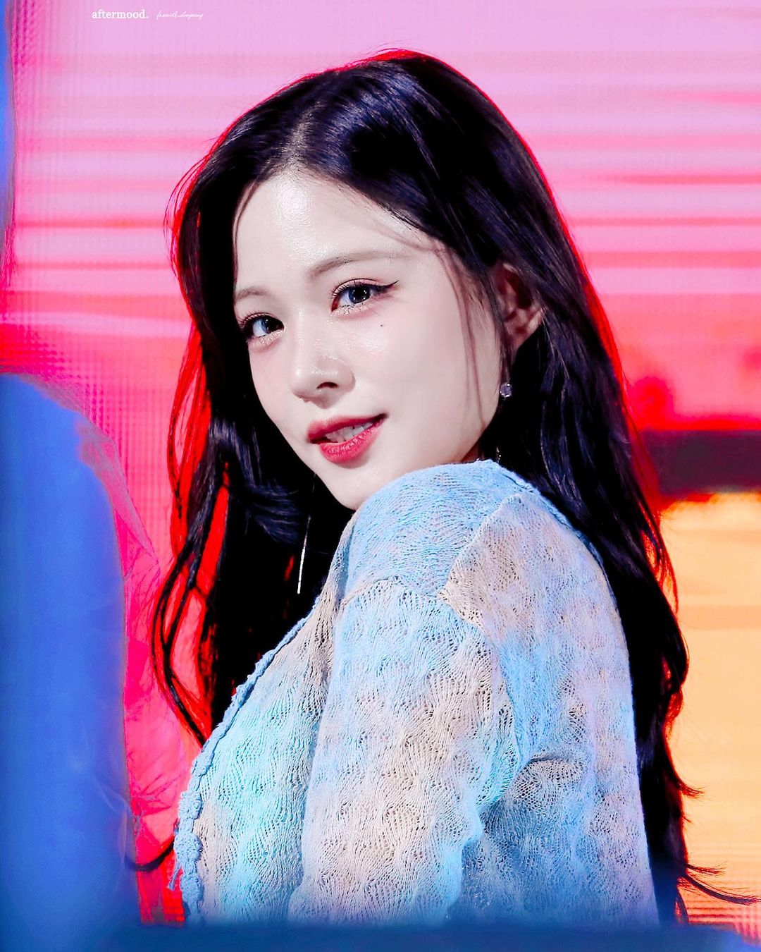 fromis9.chaeyoungs_p_CeYYjhGlAAr_1.jpg