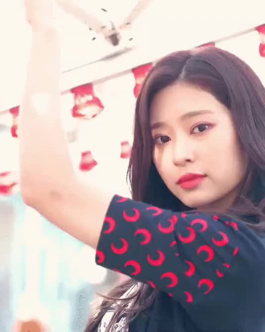 김민주 미모 5.gif