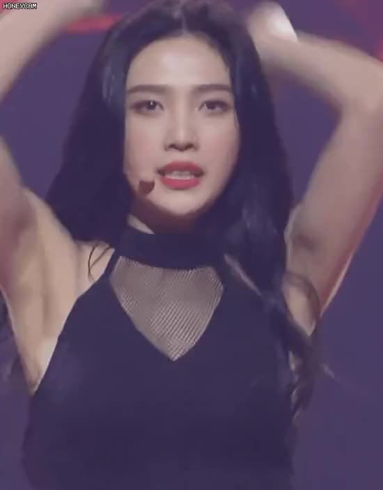 레드벨벳 조이 겨짤 2.gif