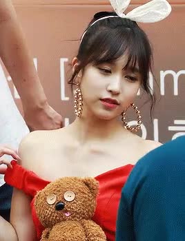인형이 좋은 트와이스 미나 17.gif