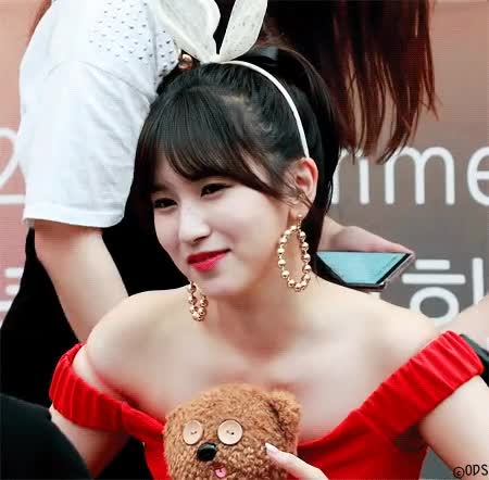 인형이 좋은 트와이스 미나 5.gif