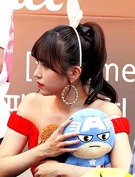 인형이 좋은 트와이스 미나 13.gif