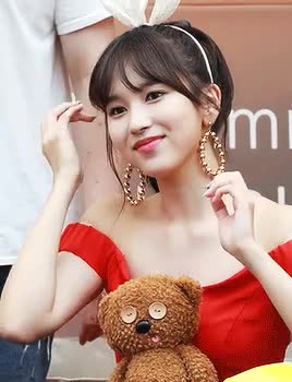인형이 좋은 트와이스 미나 16.gif