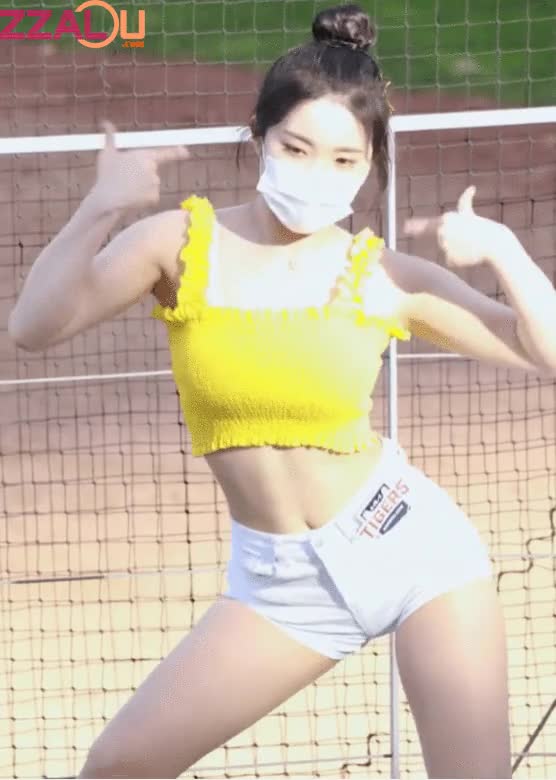 r_r18802e001_c28b92a13ac42dff78a7a8055c7c9fb7d2925ca1.gif
