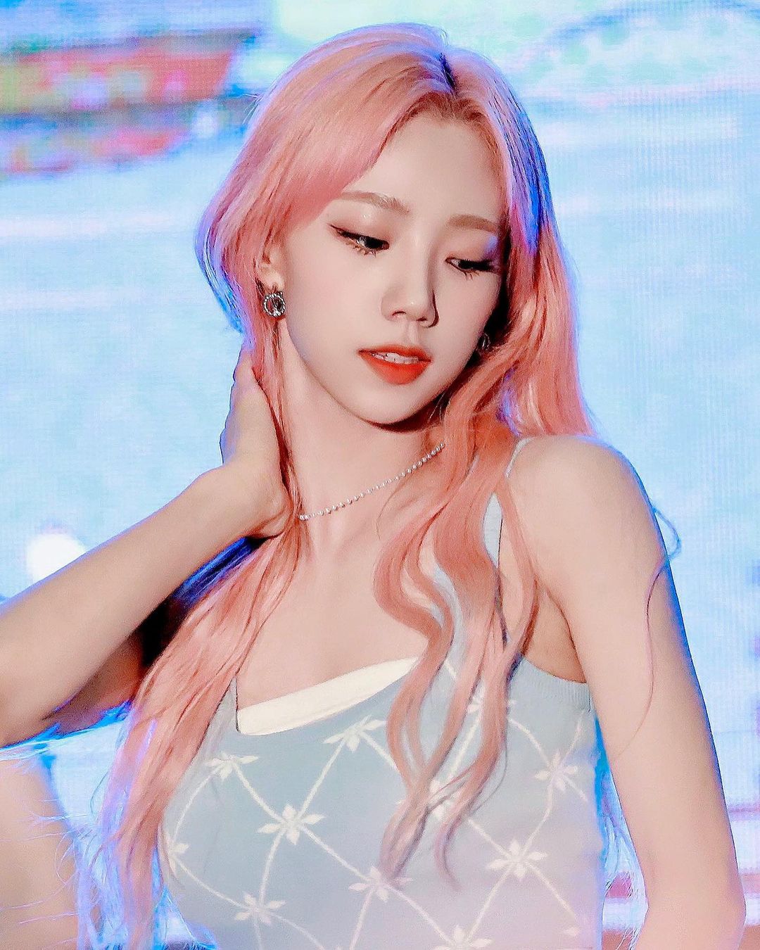 wjsn_uul2_p_CedybTWF3Bs_1.jpg