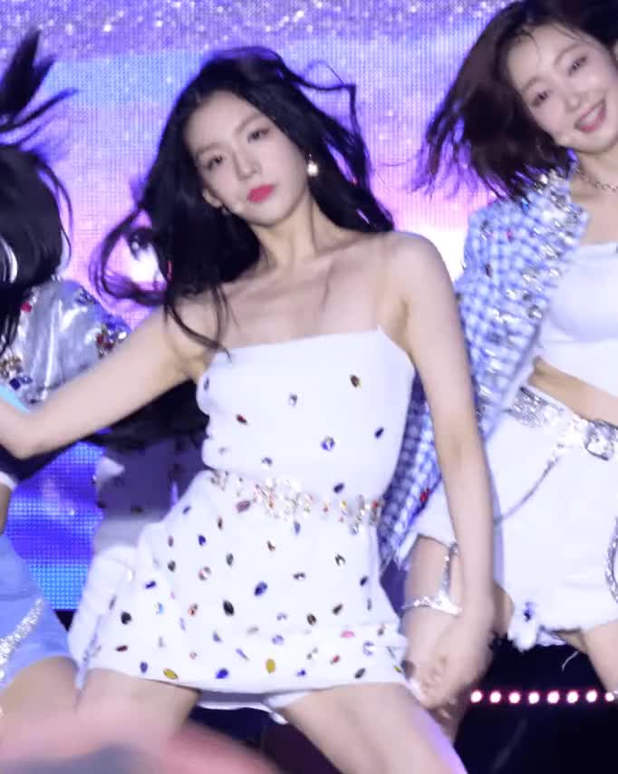 63e1addf0f8b23c2c4ec5b0c671ce3f1_1663257434_3748.gif