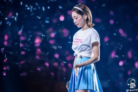 비눗방울 하나로 팬 조련하는 소녀시대 태연 10.jpg