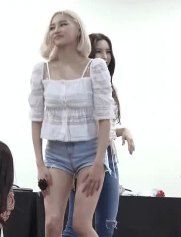 5e01f82dccb3ce859fbbd457486c46a0_1631023791_0436.gif