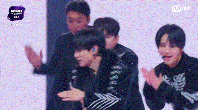 당황스러운 MAMA 슈주 쏘리쏘리 무대효과 ㅋㅋ