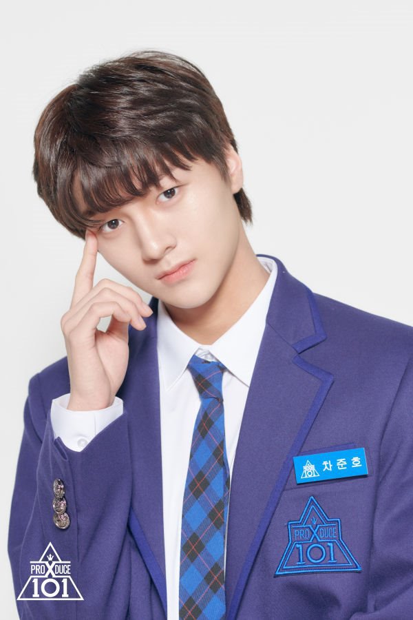 아이돌 소속사가 선호하는 얼굴이 있다는 증거.jpg (6)