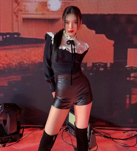 레드벨벳 조이 의 “살이 쭉 빠진 모습” (3)