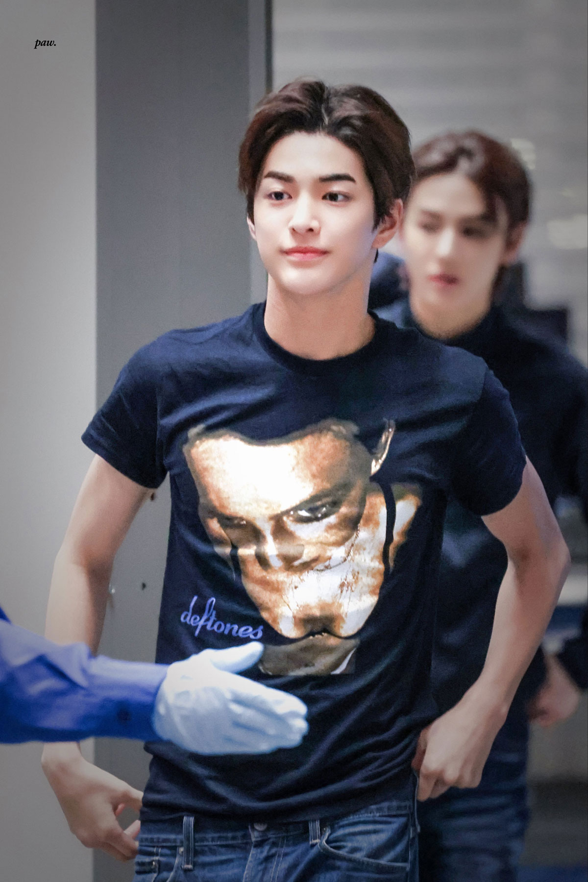 미래가 몹시 기대되는 완성형 비주얼 남돌 (20)