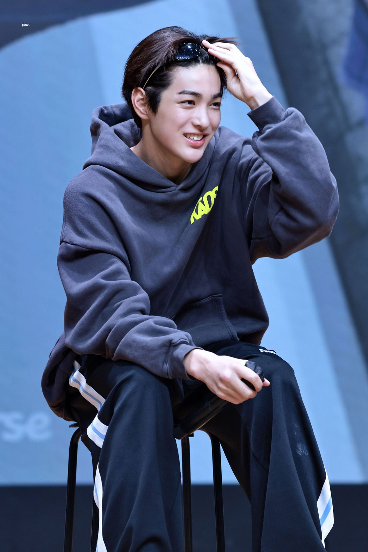 미래가 몹시 기대되는 완성형 비주얼 남돌 (14)