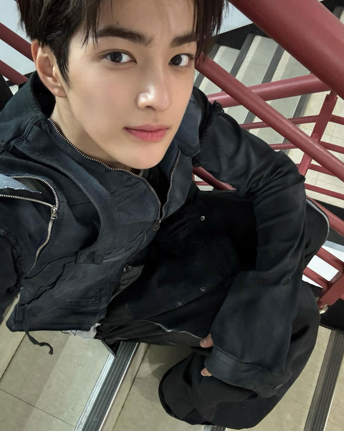 미래가 몹시 기대되는 완성형 비주얼 남돌 (2)