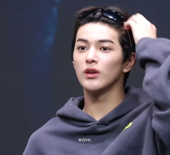 미래가 몹시 기대되는 완성형 비주얼 남돌 (12)