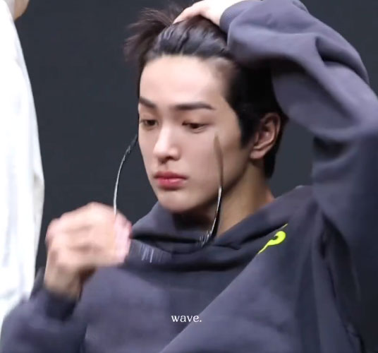 미래가 몹시 기대되는 완성형 비주얼 남돌 (10)