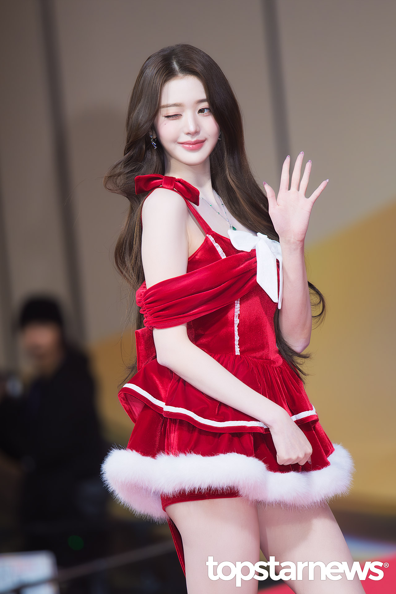 오늘 산타걸 착장 장원영 (1)