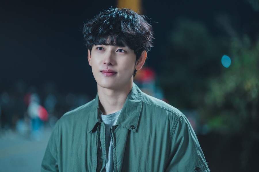 꾸준하게 키가 아쉽다는 얘기 나오는 남자배우