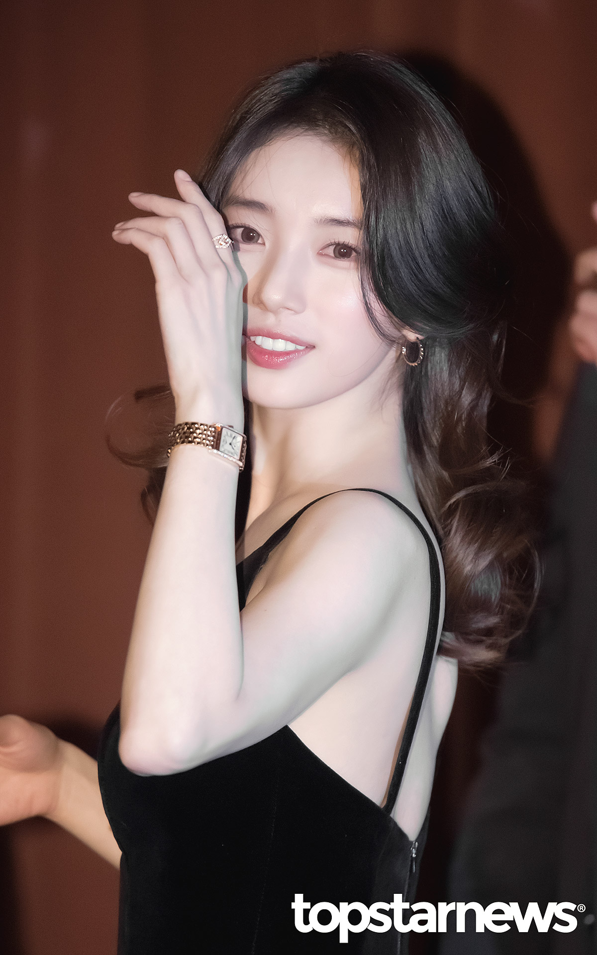 [잡담] 수지 인스타는 하이틴 로맨스 기사사진은 고전 멜로 영화 같음 | 인스티즈